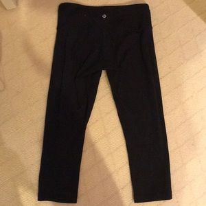Lululemon cropped black leggings